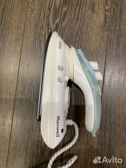 Утюг Maxvell дорожный