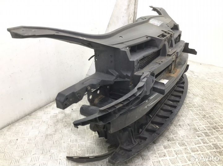 Панель передняя (телевизор) Volkswagen Golf 5 1.9