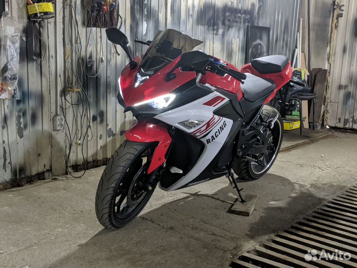 Электромотоцикл Yamaha r3