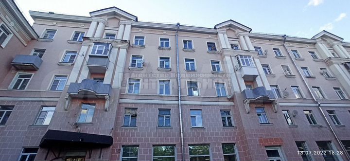 4-к. квартира, 90 м², 5/5 эт.