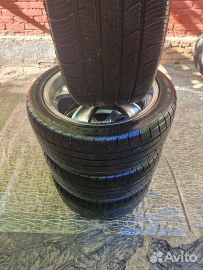 Accelera Beta 275/40 R20 40B