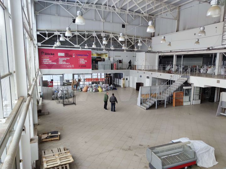 Здание, 3200 м²
