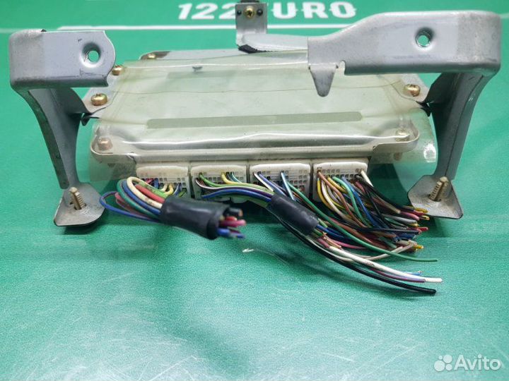 Блок управления двигателем Pontiac Vibe