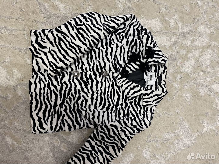 Пиджак для девочки 140