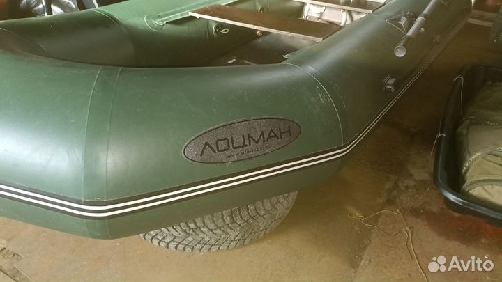 Лодка с мотором