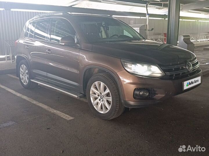 Volkswagen Tiguan 2.0 AT, 2014, 199 000 км