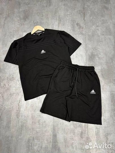 Спортивный костюм Adidas шорты и футболка