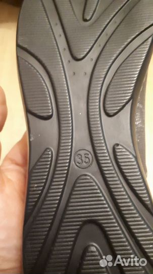 Туфли для девочки новые