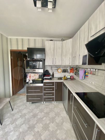 2-к. квартира, 52 м², 4/10 эт.