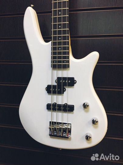 Бас-Гитара Clevan