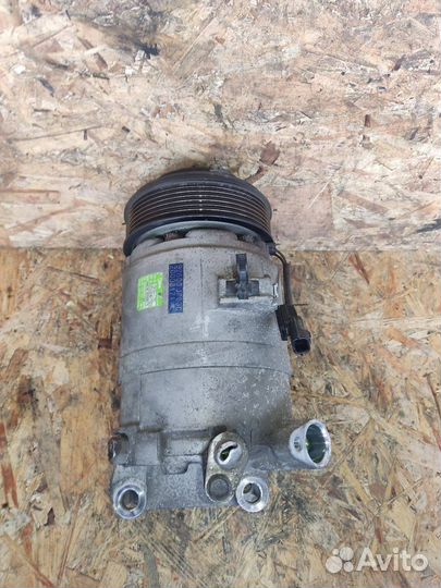 Компрессор кондиционера Nissan Teana J32