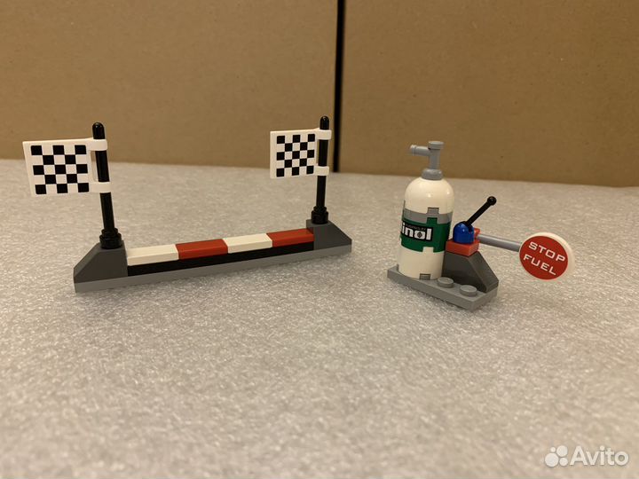 Lego Cars 8206 Токийский пит-стоп