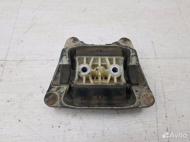 Опора задняя Audi A6 C6 AUK 2005