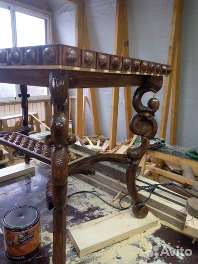 Стол ручной работы