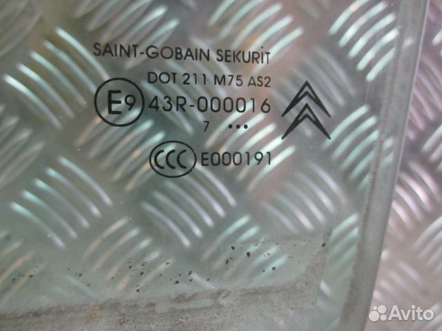 Стекло водительское для Ситроен С4 Пикассо 1 I