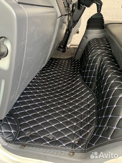 3d коврики на салон Nissan GT-R