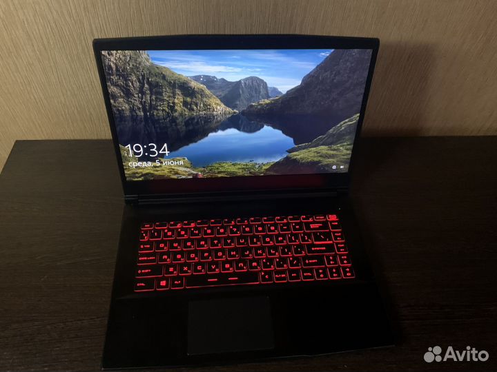Игровой ноутбук MSI 15.6