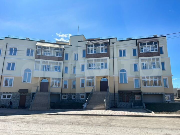 3-к. квартира, 85 м², 1/3 эт.