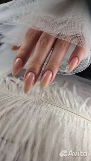 Маникюр с покрытием гель-лак, наращивание