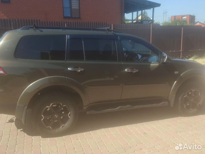 Mitsubishi Pajero Sport 2.5 AT, 2016, 230 000 км