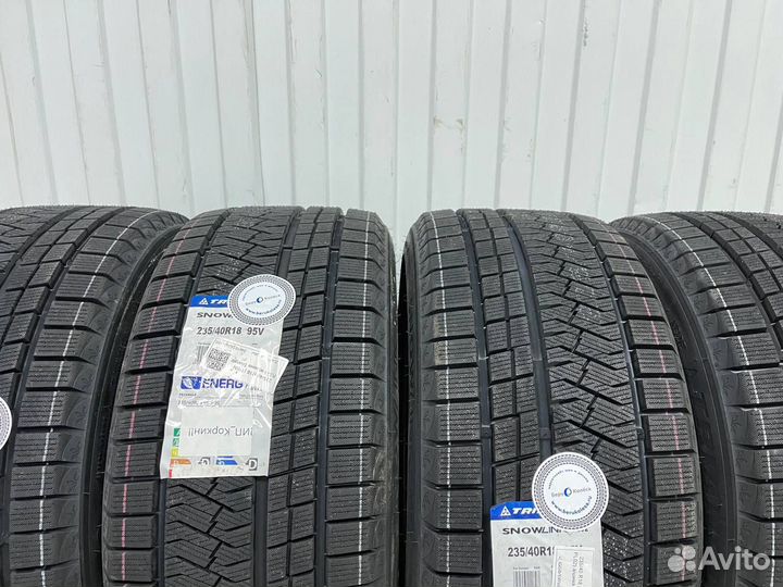 Triangle Snowlink TWT02 235/55 R18