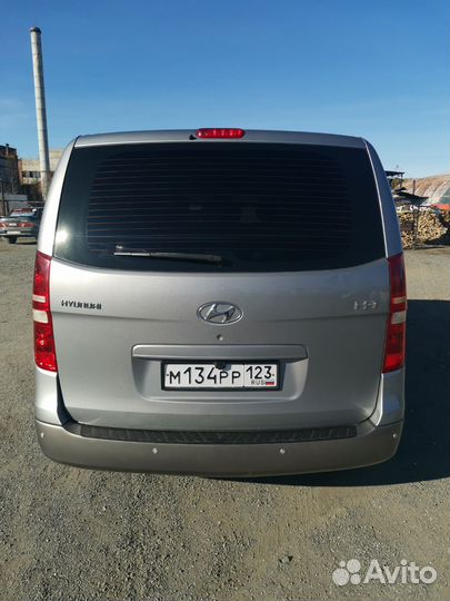 Автомобиль в аренду с водителем