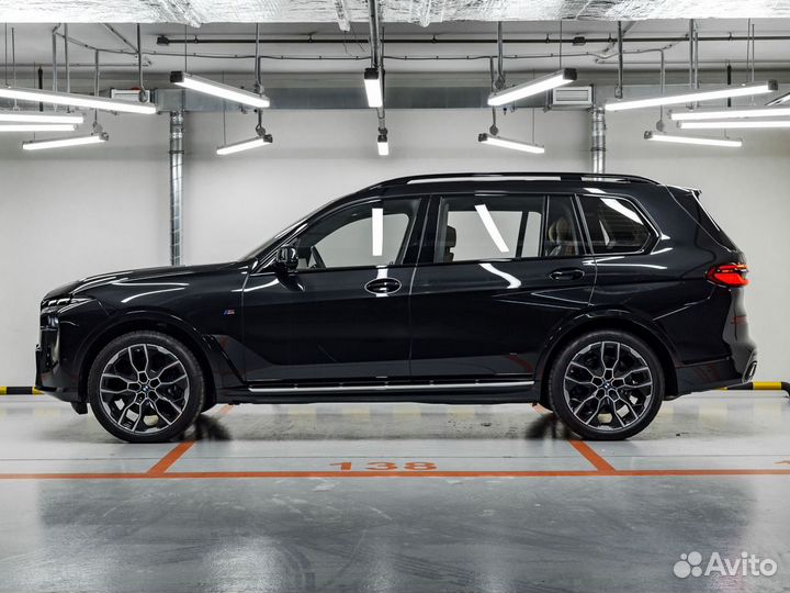 BMW X7 3.0 AT, 2023