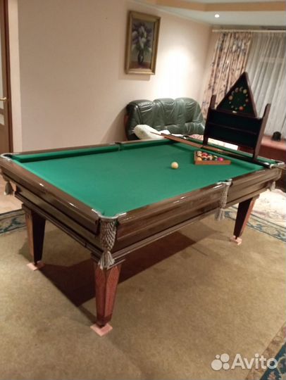 Бильярдный стол