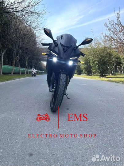 Электромотоцикл BMW RR