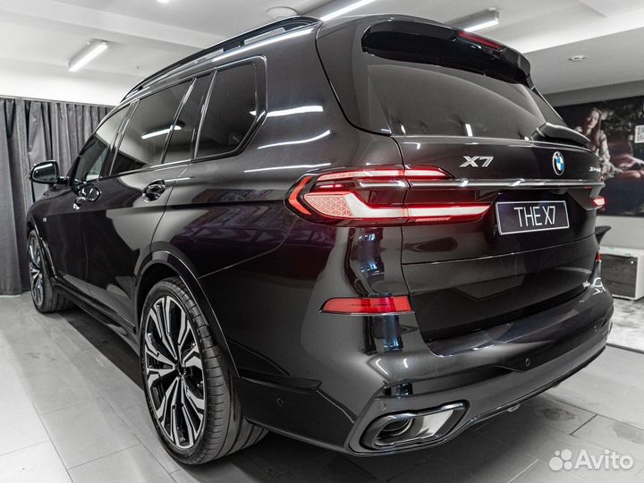 BMW X7 3.0 AT, 2023