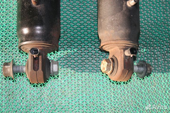 Комплект амортизаторов Chevrolet Tahoe GMT800