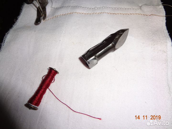 Швейная машина 