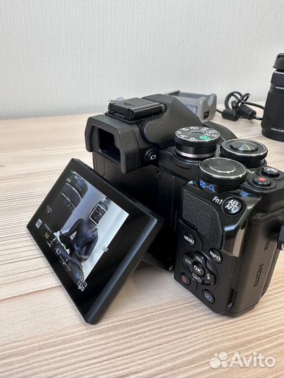 Olympus OM-D E-M10 Mark lll фотоаппарат