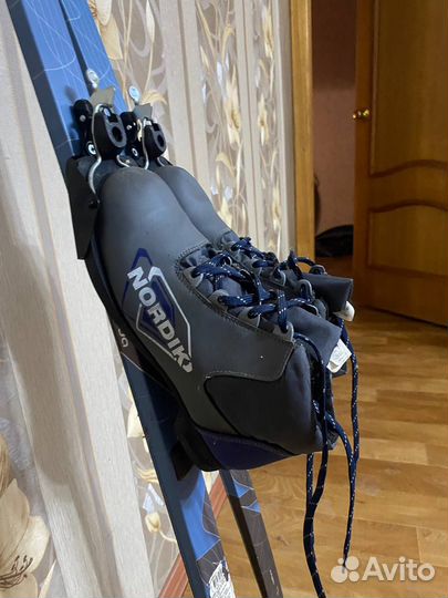 Лыжные ботинки