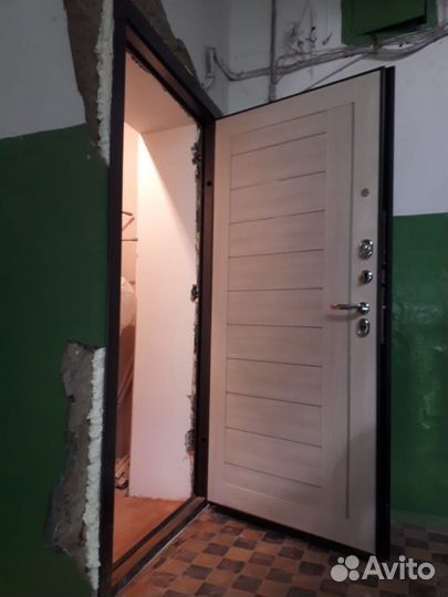 Установка металлической двери