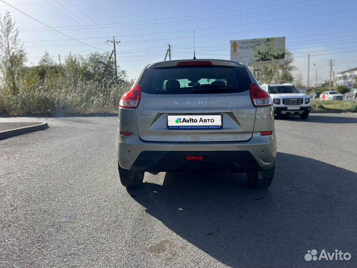 LADA XRAY 1.6 МТ, 2017, 180 000 км