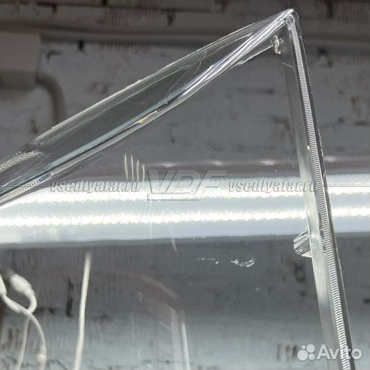 Уцененное стекло для фары Cadillac CTS II (2007-20