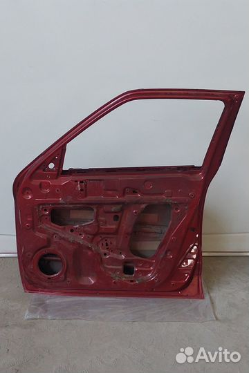 Дверь передняя правая Nissan Juke