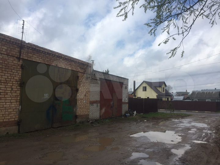 Гараж, > 30 м²