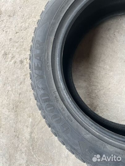 Goodyear UltraGrip 245/50 R18