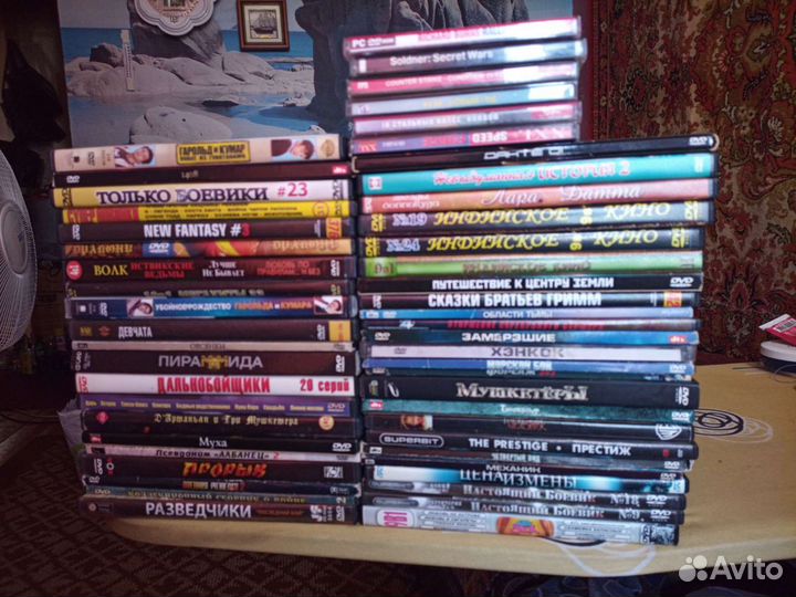 DVD диски с фильмами и играми
