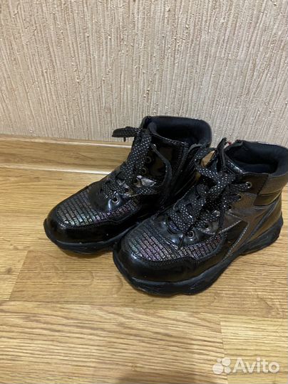 Ботинки осенние для девочки 32р