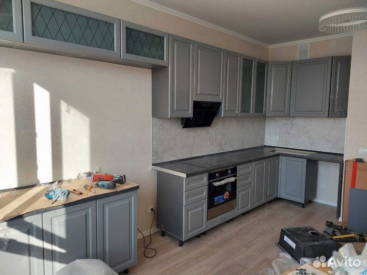 Кухня серая модульная
