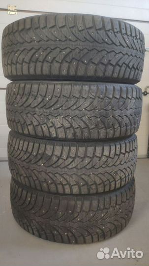 Pirelli Formula Ice 215/55 R17 98T