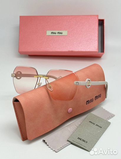 Солнцезащитные очки miu miu