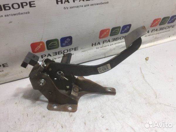 Педаль сцепления Kia Rio 3