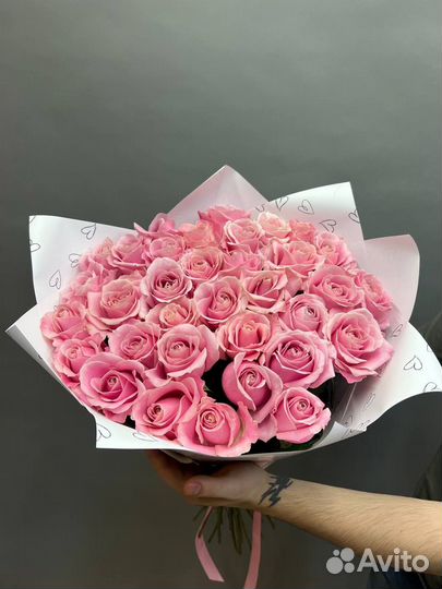 Нежный букет из роз для девушки. Цветы с доставкой