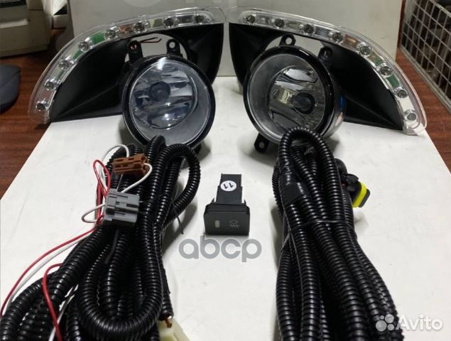 Туманка toyota avensis ##T250/corolla