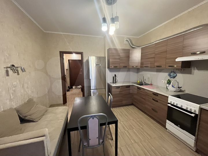 1-к. квартира, 45 м², 7/15 эт.