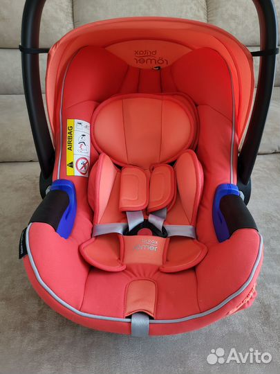 Автомобилтная люлька britax romer